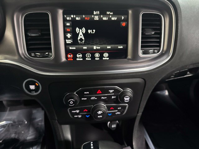 Used 2020 Dodge Charger SXT AWD/4WD image 16