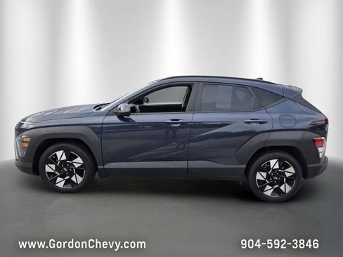Used 2024 Hyundai Kona SEL FWD image 2