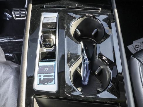 New 2026 Volkswagen Atlas Peak Edition image 32