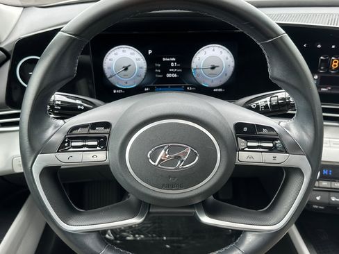 Used 2021 Hyundai Elantra Limited image 23