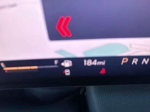 Used 2025 Buick Enclave Sport Touring image 13