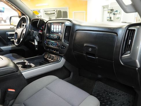 Used 2018 Chevrolet Silverado 1500 LT w/ All Star Edition AWD/4WD image 33
