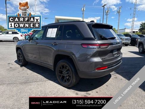 Used 2024 Jeep Grand Cherokee Altitude AWD/4WD image 3