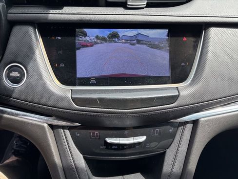 Used 2023 Cadillac XT6 Luxury FWD image 16