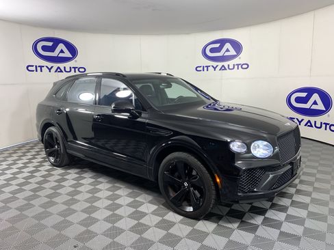 Used 2023 Bentley Bentayga AWD/4WD image 1