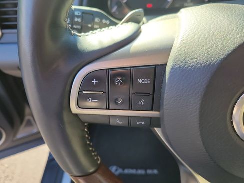 Used 2022 Lexus RX 350L Premium w/ Premium Package image 26