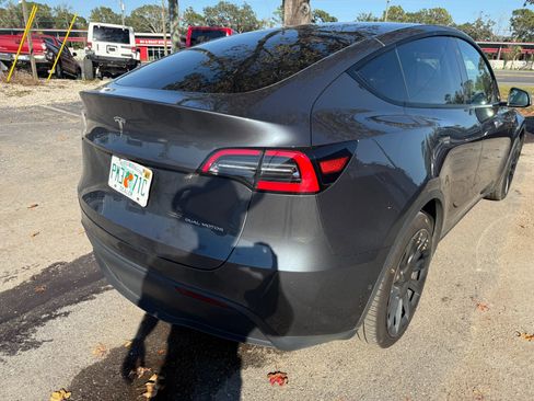 Used 2021 Tesla Model Y Long Range image 4