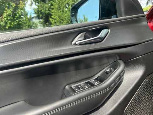 Used 2024 Jeep Grand Cherokee Altitude image 24