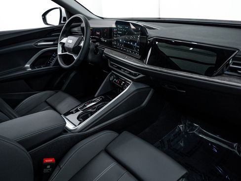 New 2025 Audi Q5 Premium Plus image 12