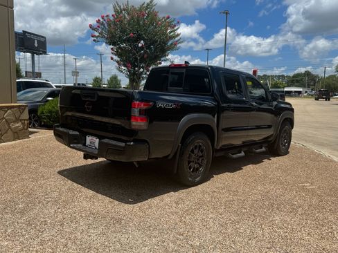 Used 2023 Nissan Frontier Pro-X w/ Pro-X Premium Package RWD image 6