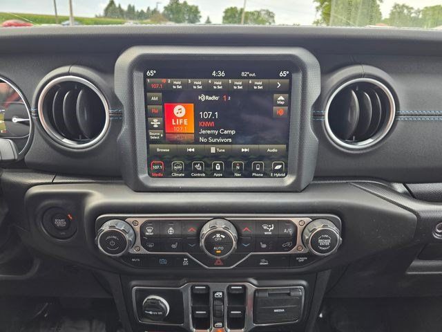 Used 2023 Jeep Wrangler Unlimited Rubicon 4xe w/ Cold Weather Group AWD/4WD image 33