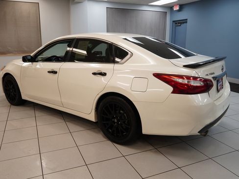 Used 2016 Nissan Altima 2.5 S w/ Power Driver Seat Package image 7