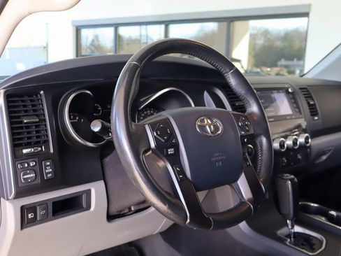 Used 2020 Toyota Sequoia Limited image 16