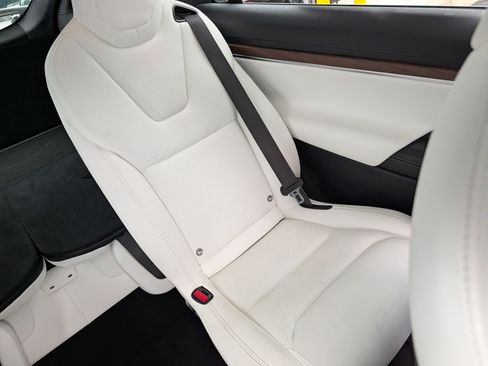 Used 2023 Tesla Model X AWD/4WD image 14