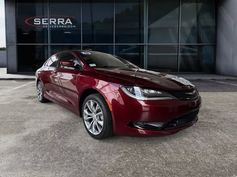 Used 2016 Chrysler 200 S w/ Navigation & Sound Group I FWD image 5