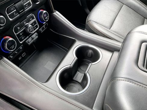 Used 2023 Chevrolet Tahoe High Country image 15