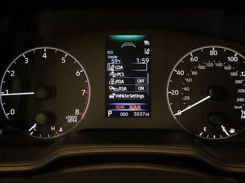 Certified 2025 Toyota Corolla SE image 17