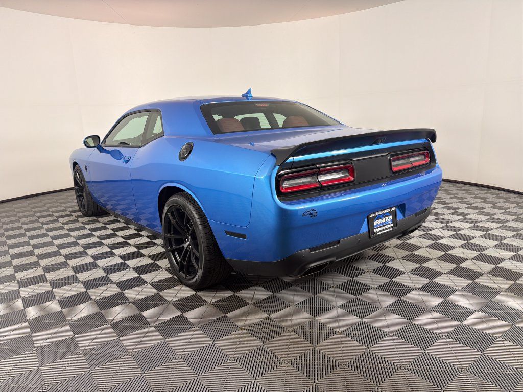 Used 2023 Dodge Challenger SRT Hellcat w/ Driver Convenience Group RWD image 5