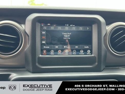 Used 2023 Jeep Wrangler Unlimited Sport AWD/4WD image 15