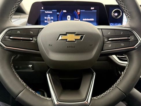 New 2026 Chevrolet Equinox EV LT FWD image 39