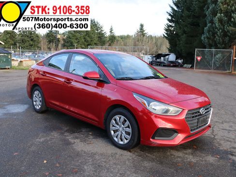 Used 2018 Hyundai Accent SE image 9