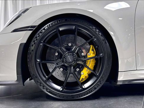 Used 2022 Porsche 911 GT3 RWD image 13
