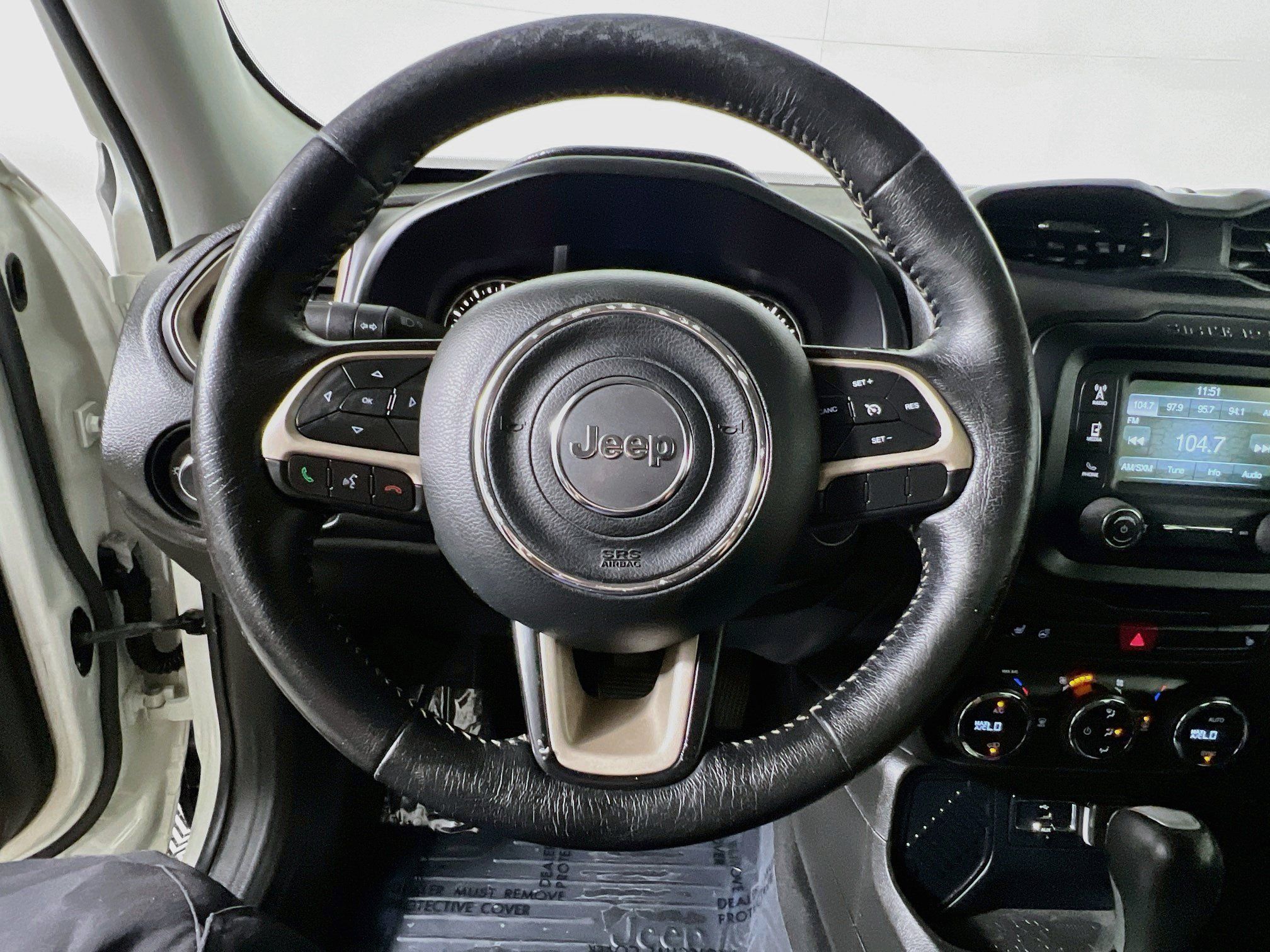 Used 2016 Jeep Renegade Limited FWD image 18