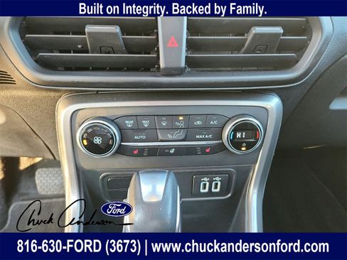 Used 2020 Ford EcoSport SES w/ SES Black Appearance Package image 19