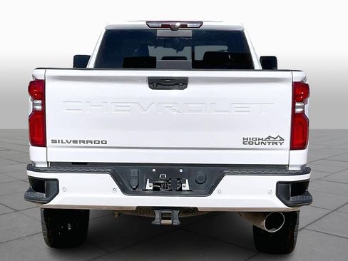 Used 2022 Chevrolet Silverado 2500 High Country w/ Technology Package AWD/4WD image 6