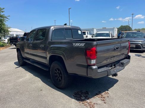 Used 2022 Toyota Tacoma SR w/ SR Convenience Package RWD image 3