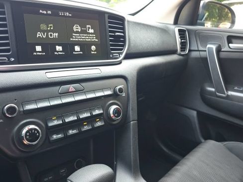 Used 2021 Kia Sportage LX AWD/4WD image 26