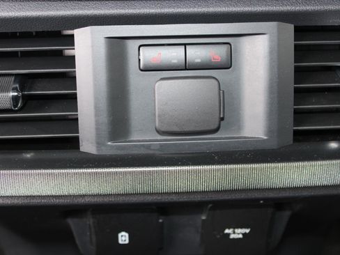 Used 2022 Ford F150 Platinum w/ Equipment Group 701A High image 31