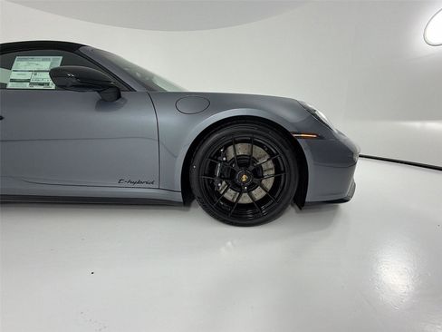 New 2026 Porsche 911 Carrera 4 GTS image 26