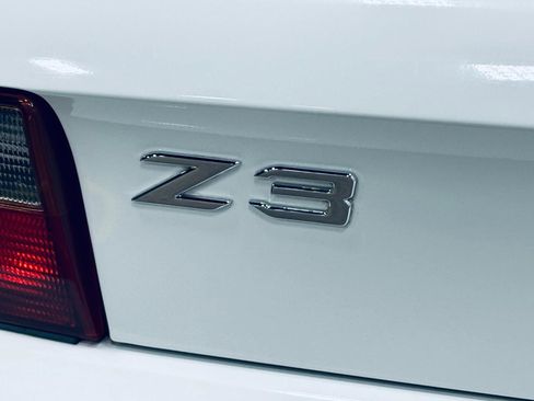 Used 1998 BMW Z3 2.8 RWD image 20