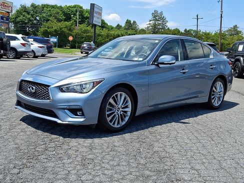 Used 2019 INFINITI Q50 Luxe w/ Essential Package (3.0T Luxe) AWD/4WD image 3