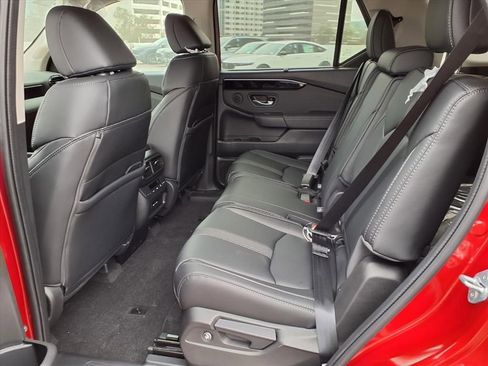 New 2025 Honda Pilot EX-L image 8