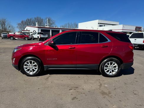 Used 2018 Chevrolet Equinox LT image 2