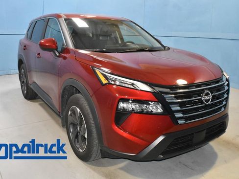 Certified 2026 Nissan Rogue SV AWD/4WD image 1