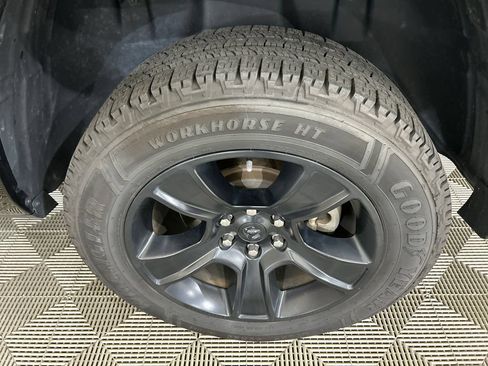 Used 2020 RAM 1500 Big Horn AWD/4WD image 11