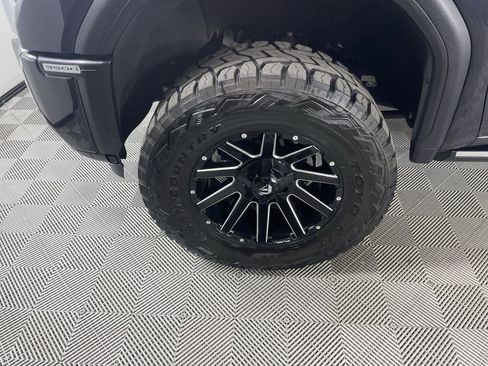 Used 2025 GMC Sierra 3500 Denali w/ Denali Reserve Package image 33