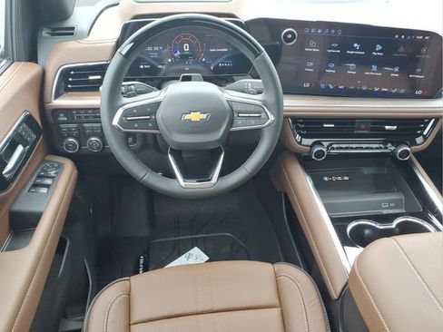New 2026 Chevrolet Suburban High Country AWD/4WD image 4