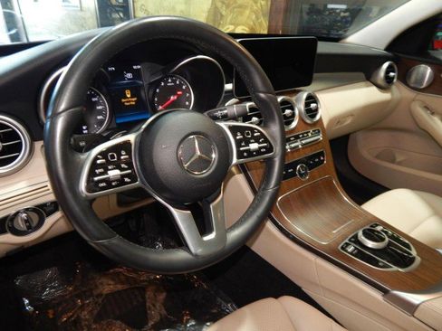 Used 2020 Mercedes-Benz C 300 4MATIC Sedan w/ Premium Package image 17