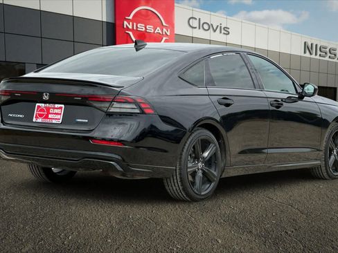 Used 2024 Honda Accord Sport image 3