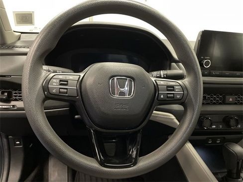Certified 2025 Honda Accord LX image 14