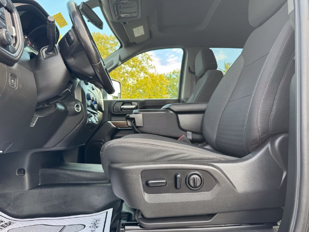 Used 2022 Chevrolet Silverado 3500 LT w/ Convenience Package AWD/4WD image 16