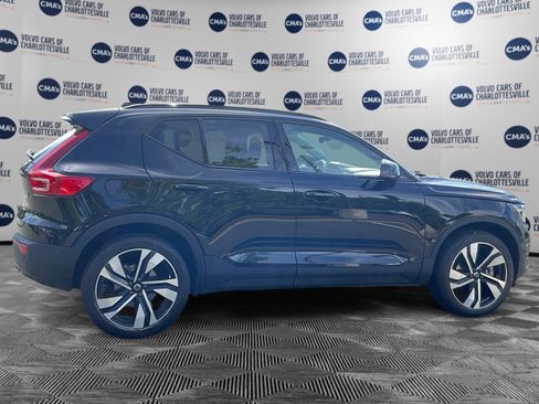 Used 2024 Volvo XC40 B5 Ultimate w/ Protection Package Premier AWD/4WD image 6
