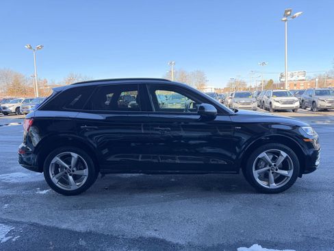 Used 2020 Audi Q5 2.0T Titanium Premium Plus w/ Premium Plus Package image 6