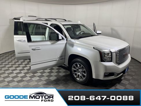 Used 2016 GMC Yukon XL Denali w/ Open Road Package image 8