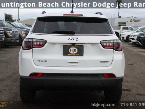Used 2023 Jeep Compass Latitude image 4