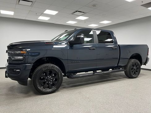 Used 2025 RAM 2500 Big Horn AWD/4WD image 6